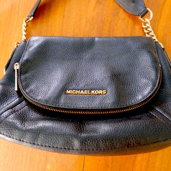 ✨✨ Black Genuine Leather Michael Kors Bag — Like New! ✨✨ - Picture 2 of 8
